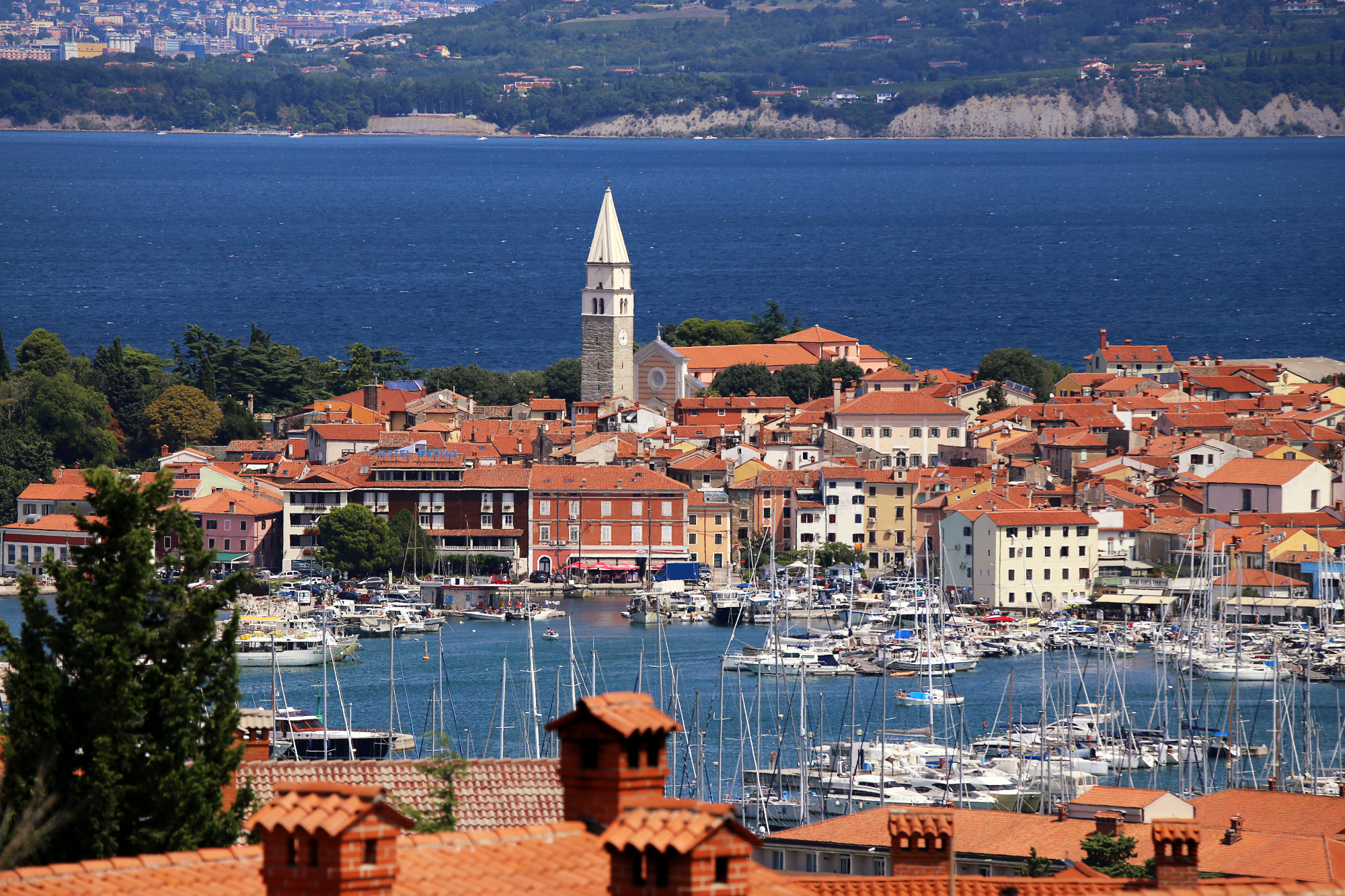 Izola in prvo spomladansko kopanje